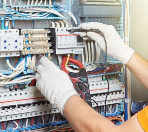 Instalaciones eléctricas y control